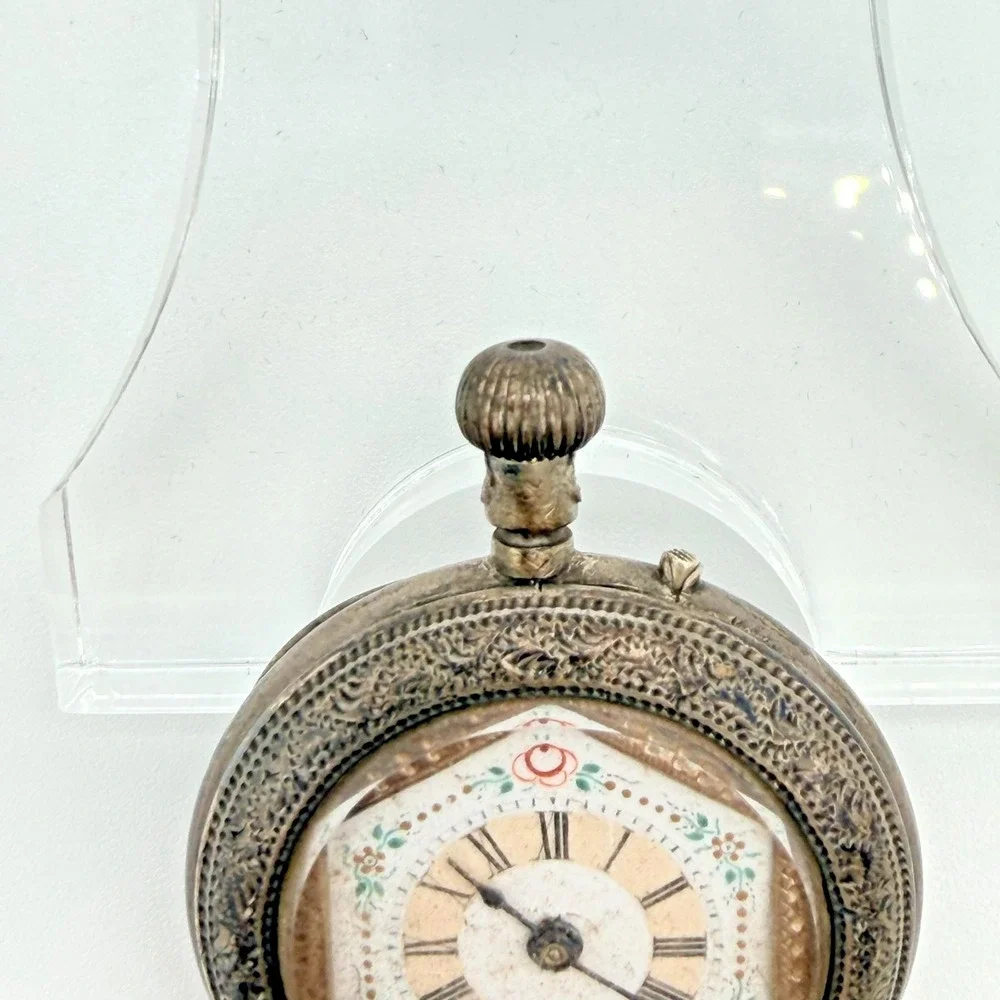Antique Swiss Pocket Watch Floral Engraved Case Cylindre 8 Rubis Mechanical Wind